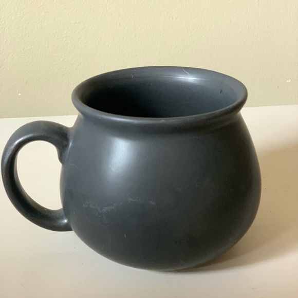 Wizarding World of Harry Potter Cauldron Mug - Picture 3 of 7